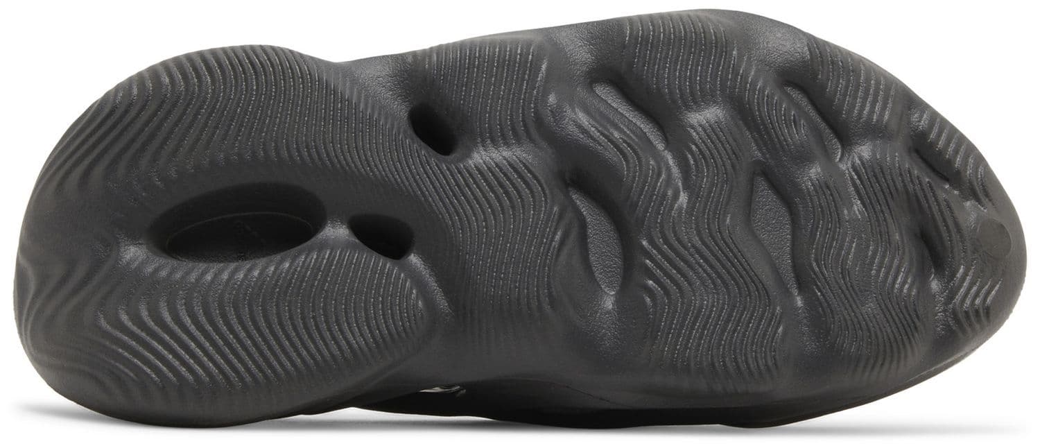 Yeezy Foam Runner 'Onyx' image 3